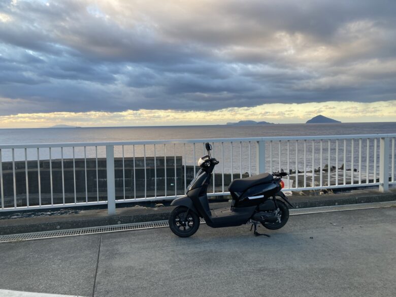 伊豆大島をレンタルバイクで一周日帰りひとり旅
